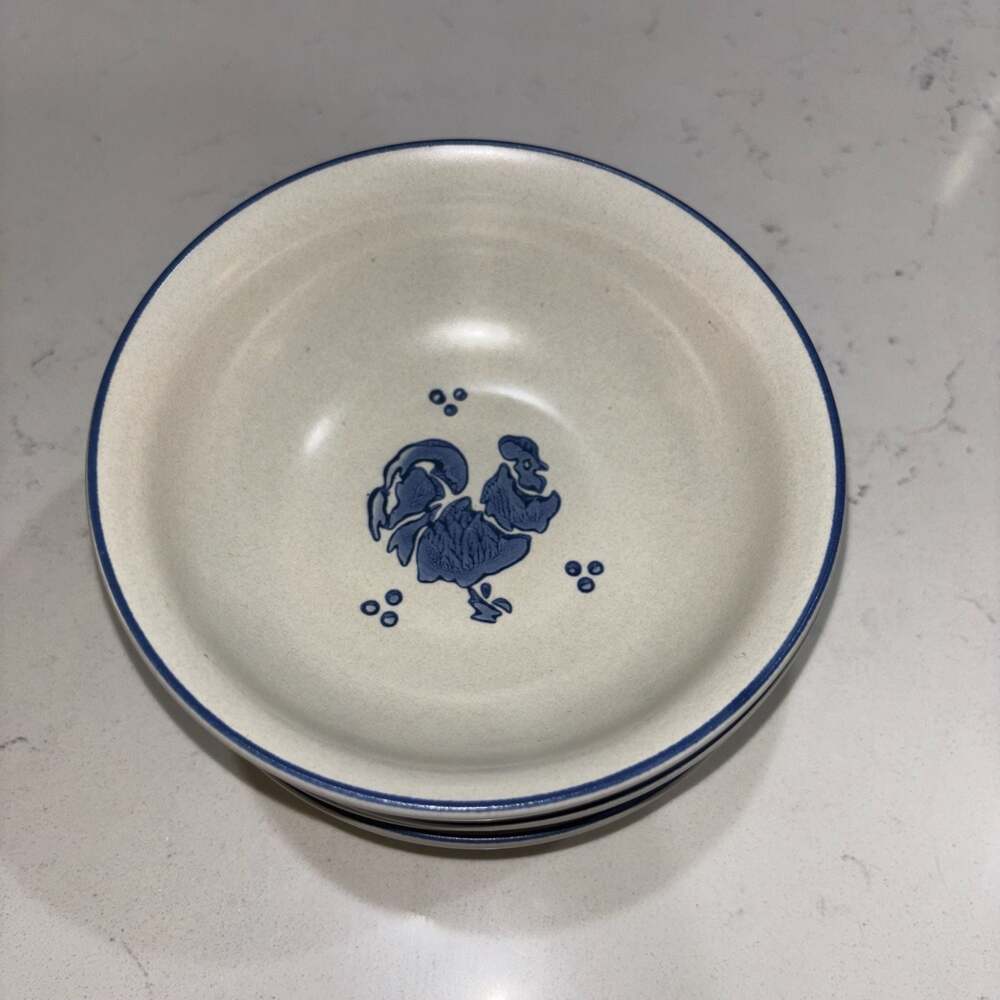 Vintage Pfaltzgraff Yorktowne Blue Rooster Stoneware Cereal Soup Bowls (4)